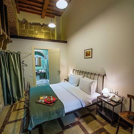 Emigrant Boutique Hotel ティビリシ エクステリア 写真