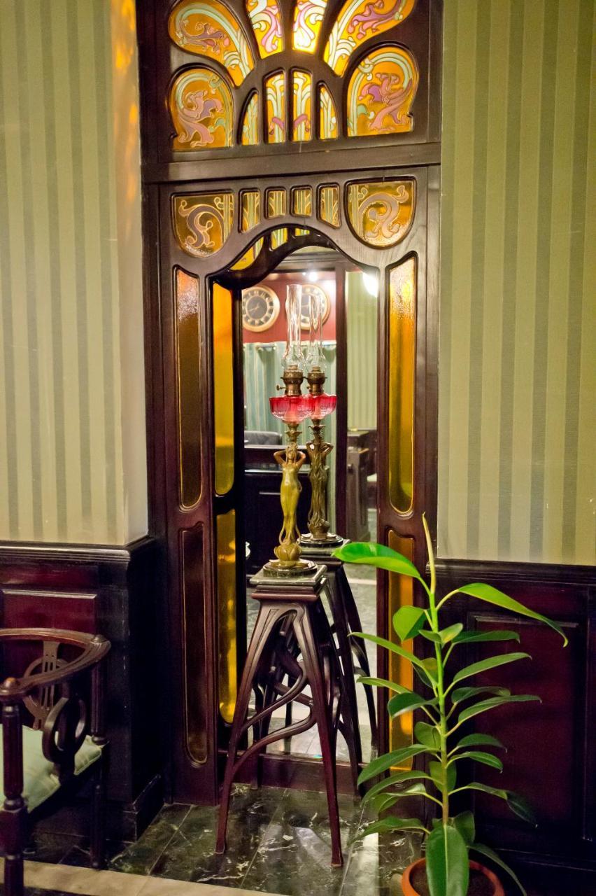 Emigrant Boutique Hotel ティビリシ エクステリア 写真