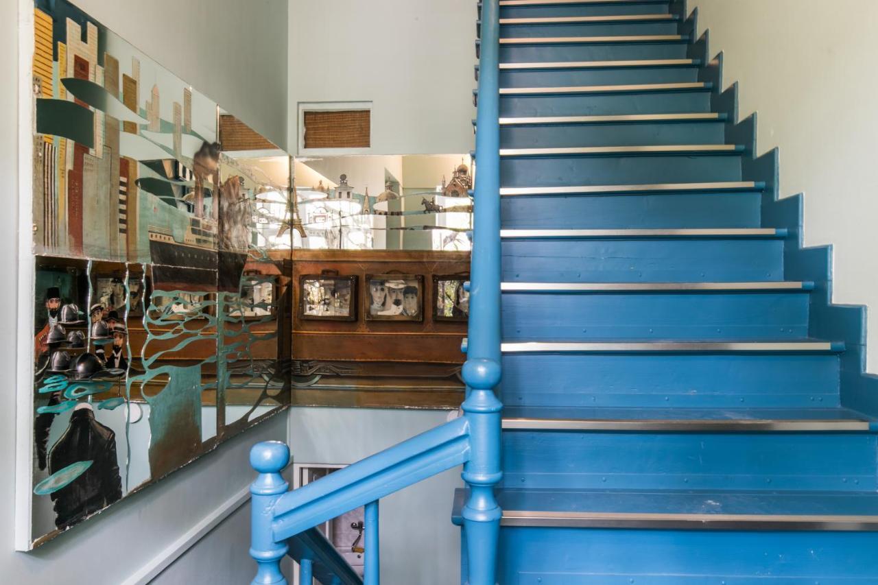 Emigrant Boutique Hotel ティビリシ エクステリア 写真