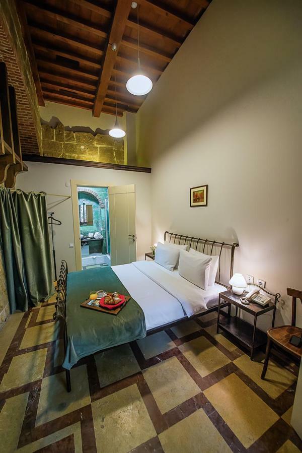 Emigrant Boutique Hotel ティビリシ エクステリア 写真