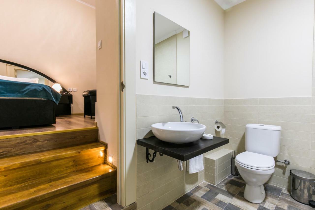 Emigrant Boutique Hotel ティビリシ エクステリア 写真